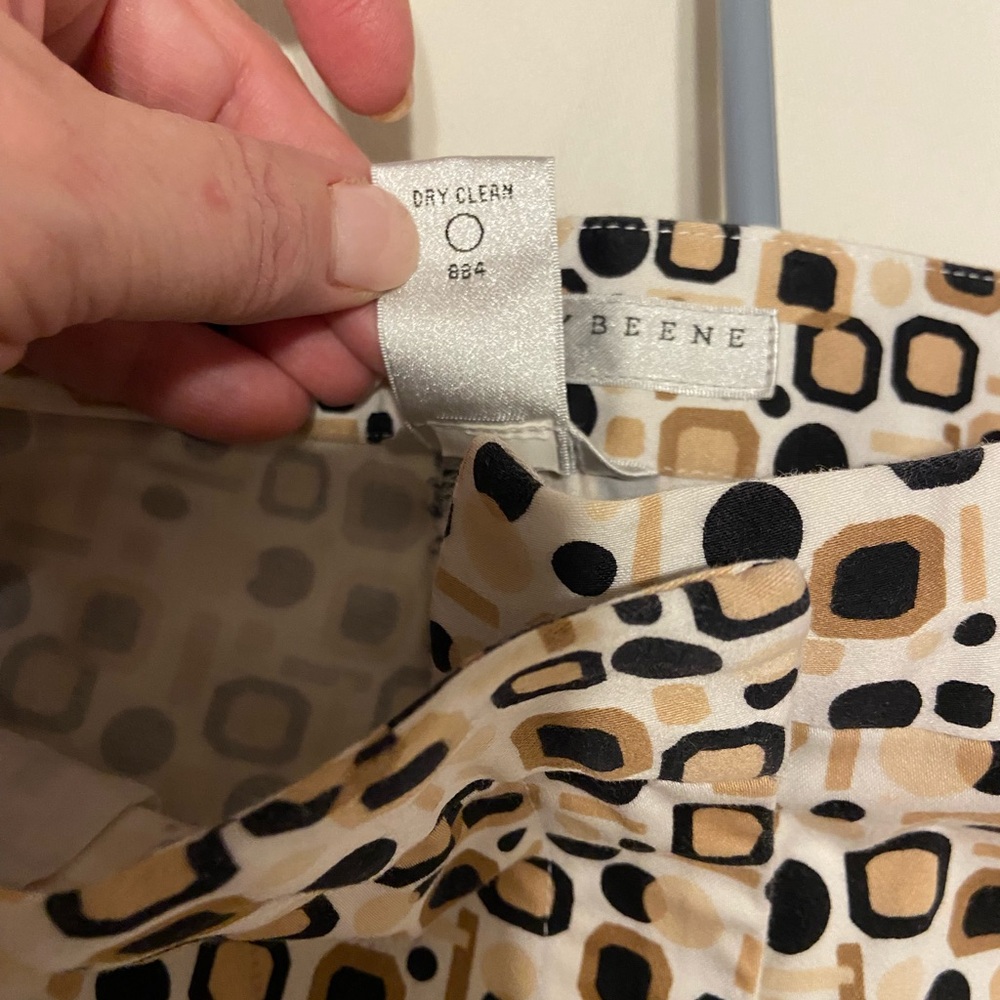 Printed Cream Geometric Cropped Pants 12 - Picture 3 of 6